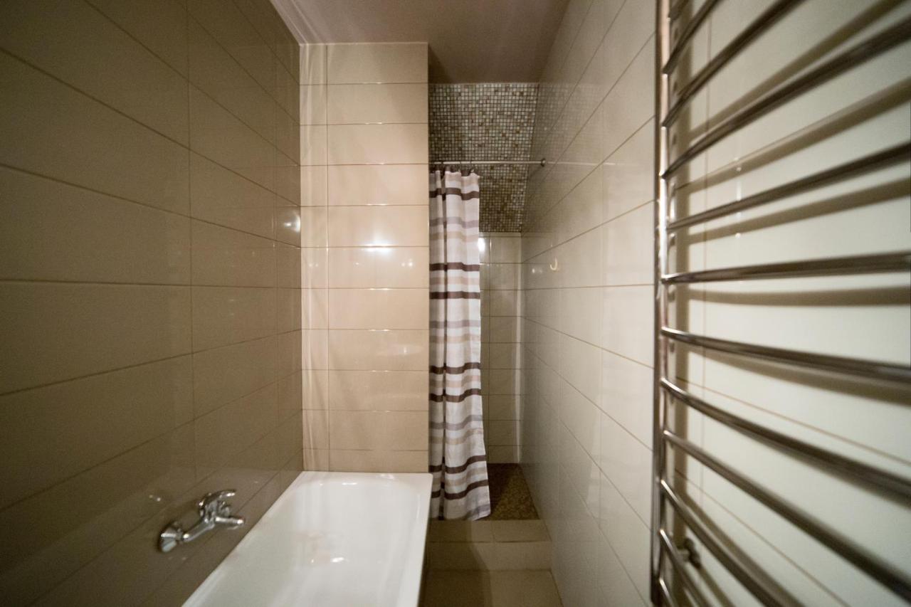 Apartments On Mitny Square Lviv Exterior photo